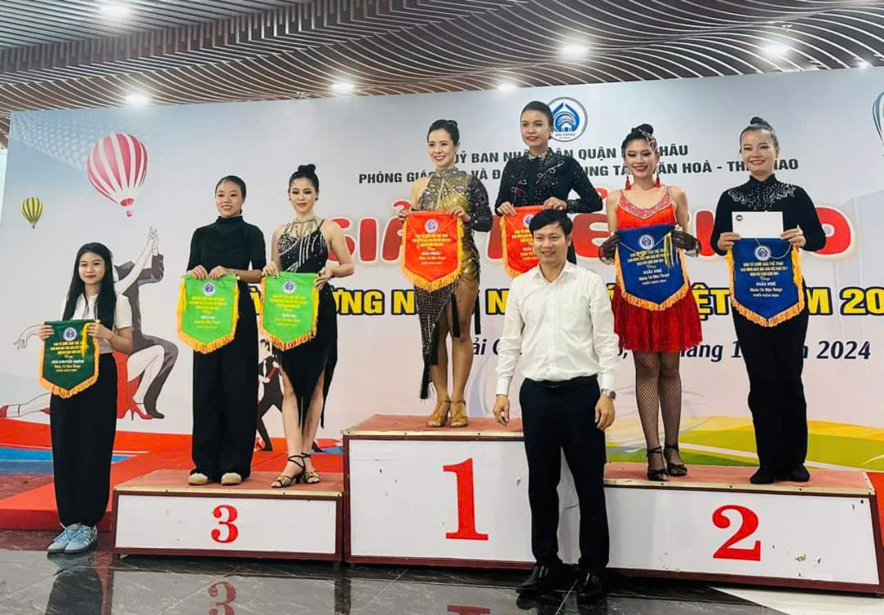 hinh the thao nha giao 1