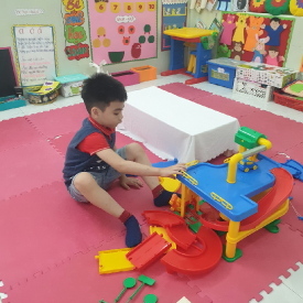 Chào đón các bé đến trường 1/3/2022!