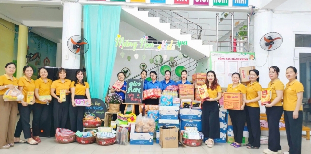              🌹 CHUNG TAY CHIA SẺ - GỞI TRỌN YÊU THƯƠNG 🌹